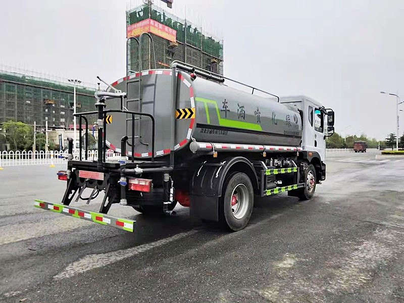 東風（D9）12-14噸灑水車