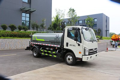 福田H2 5噸灑水車