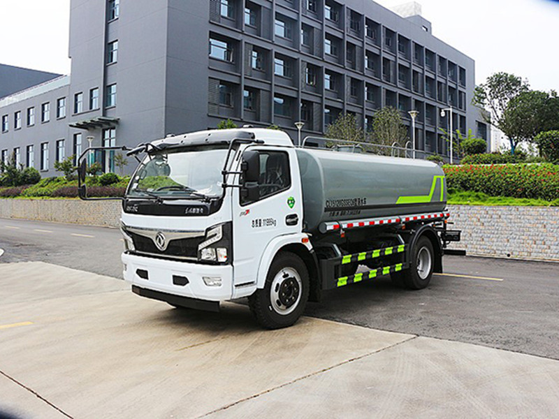 東風(fēng)福瑞卡 9-10 噸灑水車