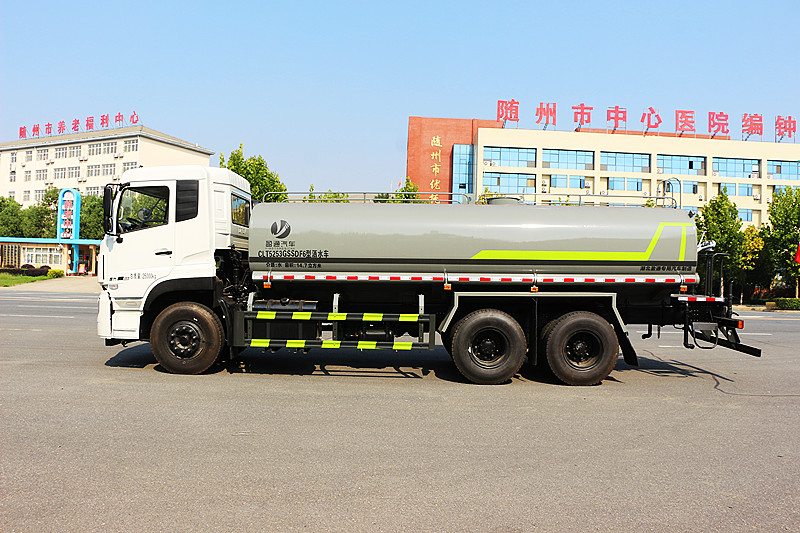 東風(fēng)天龍后雙橋18噸灑水車